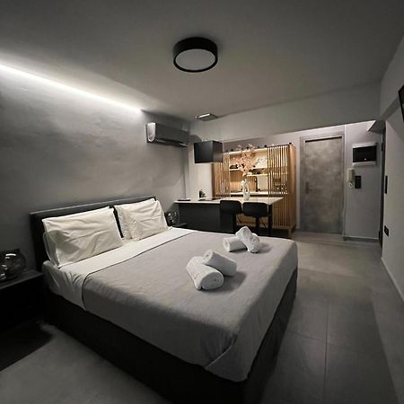 Loft Spa Greece - Enjoy Our Jacuzzi กาลามาตา ภายนอก รูปภาพ