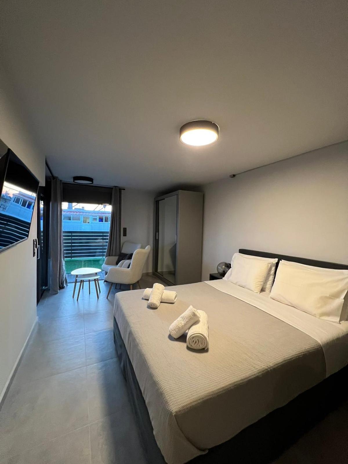 Loft Spa Greece - Enjoy Our Jacuzzi กาลามาตา ภายนอก รูปภาพ
